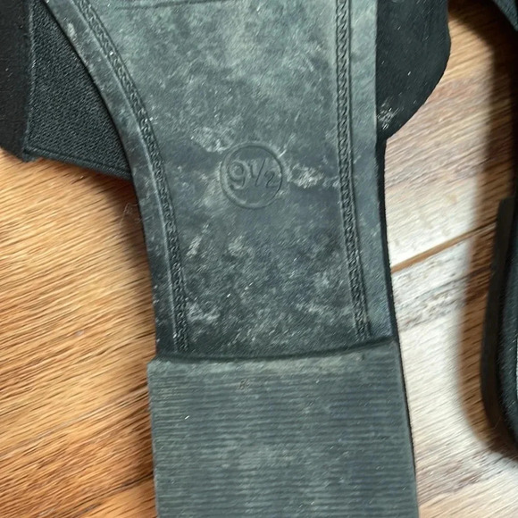 A New Day Mule size 9.5 - Picture 2 of 2